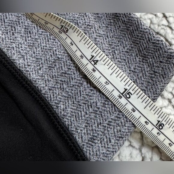 Lululemon Athletica Lulu Astro Pants Regular Length Dot Size 10 Black White Yoga - Picture 13 of 16